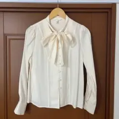 H&M リボンブラウス