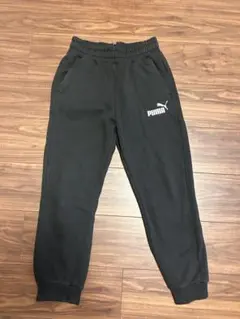 PUMA ブラック スウェットパンツ