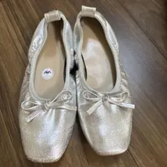 シルバー リボン付き雨の日使えるパンプス