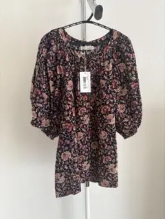 未使用ウラジョンソン　花柄　トップス