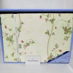WEDGWOOD ワイルドストロベリー　コットンブランケット　グリーン