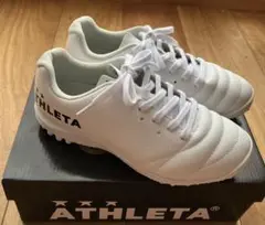 ATHLETA ホワイト サッカーシューズ 23.5cm ( トレシュー )