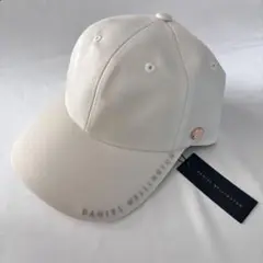 ✨新品✨ DANIEL WELLINGTON キャップ タグ付き　深め　ベージュ