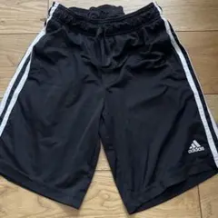 adidas ハーフパンツ 150cm 黒