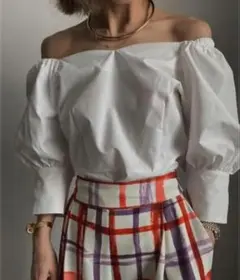 AMERI 2WAY CLOUD SLEEVE TOP