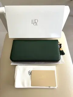 【箱付き人気カラー】エポイ　epoi シキ ラウンドファスナー長財布　グリーン