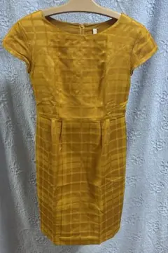 美品　アンタイトル　ワンピース　2