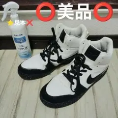 着⭐️▼いいねは❌ 美品、Nike ホワイト/黒 スニーカー⭕️28cm