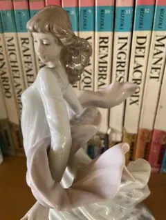 リヤドロ　陶器製 女性像 約30cm 春の輝　　輝く時る リヤドロ 陶器製 女性像 約30cm 春の輝 輝く時る