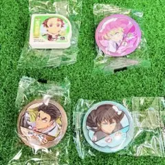 アニメキャラクター缶バッジ3個セットと消しゴム
