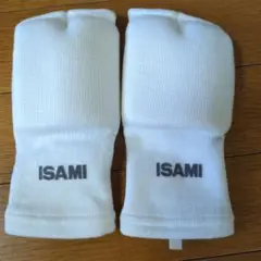 ISAMI 　空手　　拳サポーター Mサイズ ホワイト