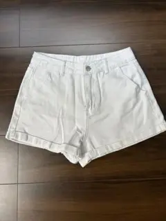 ホワイトソフデニムショートパンツ　SHEIN