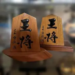 王将の置物　２個セット　台座付き