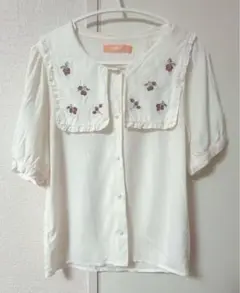 【美品】フィント さくらんぼ刺繍半袖ブラウス