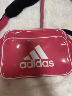 adidas ピンク エナメルスポーツショルダーバッグ 未使用