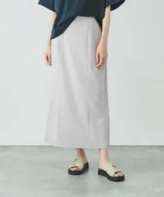 ウツクシルエットIラインスカート　ライトグレー　Мサイズ　新品未使用