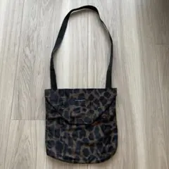 EG SHOULDER POUCH