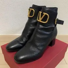 VALENTINO Vロゴ ショートブーツ