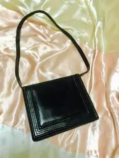 Yves saint Laurent ショルダーバッグ