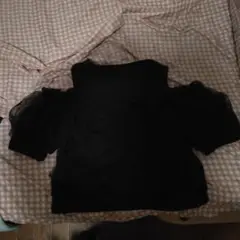 オフショルダー黒トップス シフォン袖