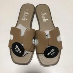 【新品未使用】ベージュ ワイドフィットサンダル USサイズ8 （26cm相当）
