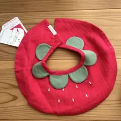 値下　プティマイン　新品　ベビー　スタイ　イチゴ　petit main 防水