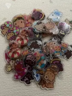 サンリオ　日焼けキティ　アクリル　4cm カン付き