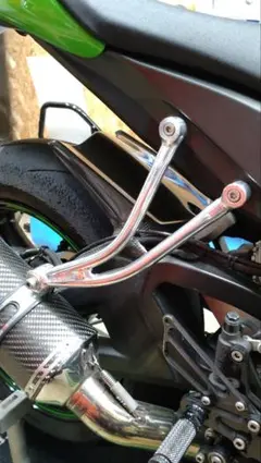 Kawasaki zx10rrマフラーステー 週末限定価格 トリックスター / ZX-10RR(21) 政府認証スリップオンマフラー