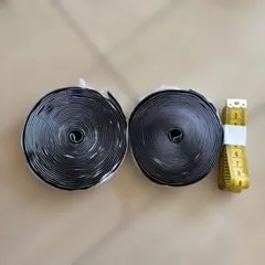 黒いマジックテープ