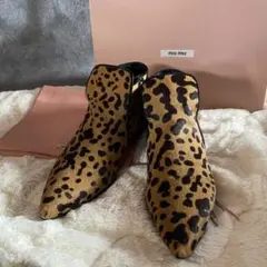 美品 箱付き 袋付き miumiu ミュウミュウ 豹柄 ショートブーツ