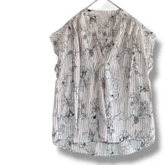 【Ｖネックフレンチスリーブブラウス】✨良品✨38 花柄 ストライプ ピンク