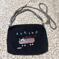 新品　猫刺繍ナイロン　ポシェット　サコッシュ