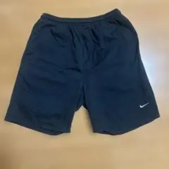 Nike 黒 ハーフパンツ