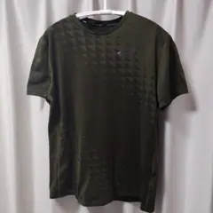 Nike シャツ オリーブ　と　グレー　2枚
