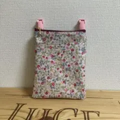 ハンドメイド　さくらんぼ柄　ラミネート縦型移動ポケット