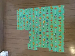 柴犬柄 緑色 コットン生地 はぎれ
