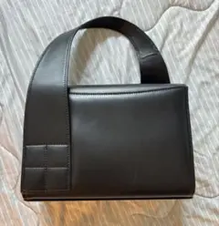 ブラックレザーハンドバッグ