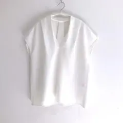 【極美品】PLST プラステ　Vネック　フレンチスリーブ　ブラウス　シャツ　白