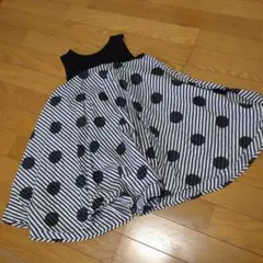 UN DO TROIS ふわぁっとしたデザインチュニックワンピース サイズ120