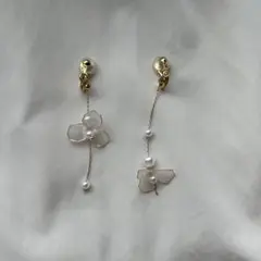 花型ドロップイヤリング パール付き