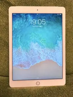 [美品] iPad Air2 セルラーモデルSoftbank バッテリー良好