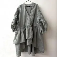 Ezick エジックFairy taffeta シャーリングボリュームブラウス