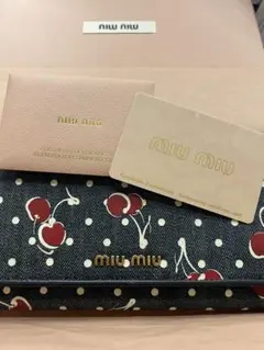 miumiu さくらんぼ財布 miumiu マドラスレザー チェリー さくらんぼ 折りたたみ財布
