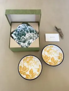 GUCCI グリーン 陶器皿 2枚セット 2025年最新】GUCCI 食器の人気アイテム - メルカリ