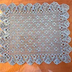 【190】レース編み ドイリー　スクエア　 約26×30cm　シルバーグリーン