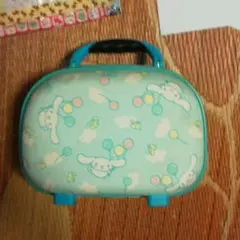 キャラクター商品のポーチ。