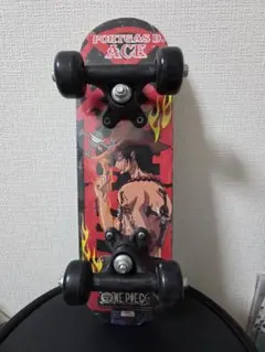 ワンピース エースのスケートボード