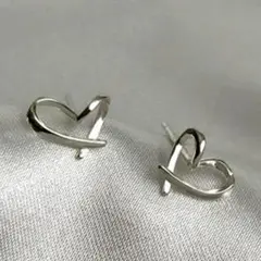 プチワイヤーハートピアス