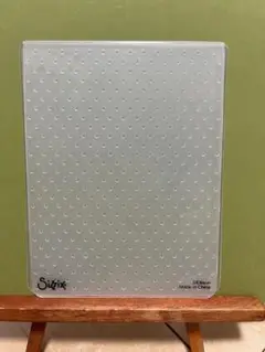 Sizzix Dotsエンボスフォルダー