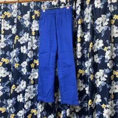 青パンツ